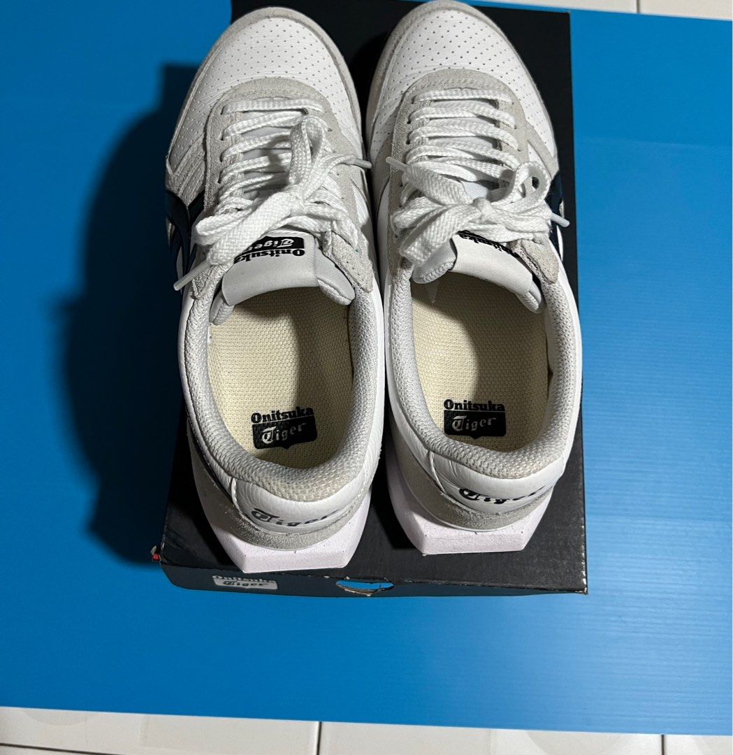 Authentic Onitsuka Tiger Ultimate 81 EX (2023 model) (Category: Sneakers) located in Singapore. Submitted by ___br3 (Listing ID 1252541843, Image 2). Description: Authentic Onitsuka Tiger Ultimate 81 EX(2023 model) with box! Worn twice only, not for fussy buyers! Bought it at Taka few months ago. Refer to pics for size and condition. RTP $190.00, letting go at $55.00(FIXED) PLEASE READ BEFORE ASKING QUESTIONS: ❌NO Trades ❌NO Reservations ❌NON- Ne