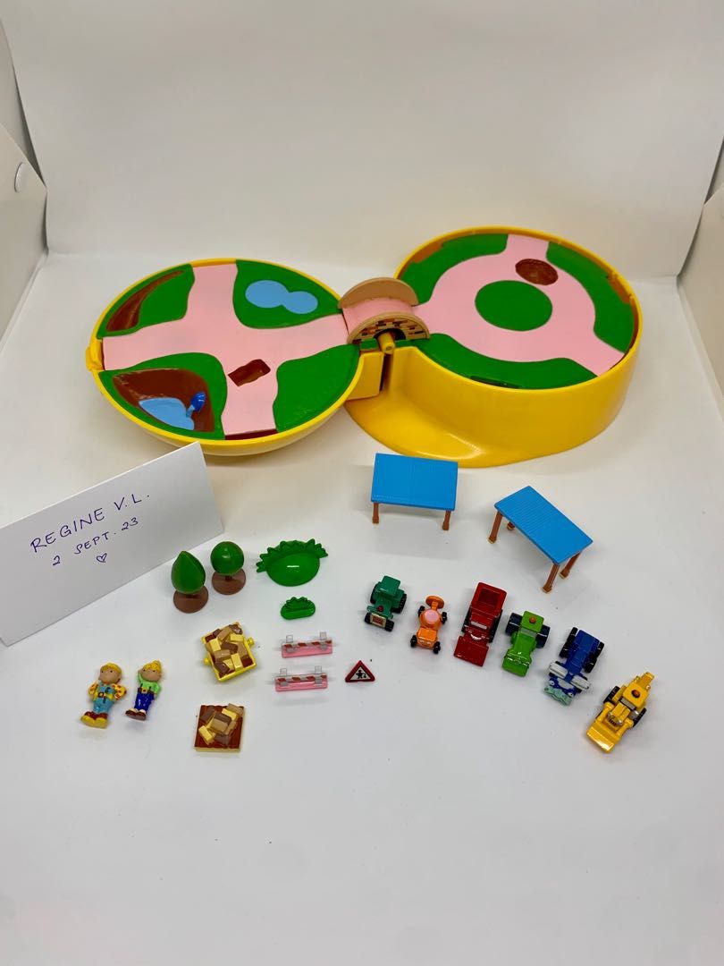 Bob the Builder Polly Pocket like SET B (Category: Kids Toys) located in Muntinlupa City. Submitted by ginv06 (Listing ID 1252538527, Image 3). Description: RFS Extra Negotiable if you buy both Sets and/or other Polly Pocket Sets.