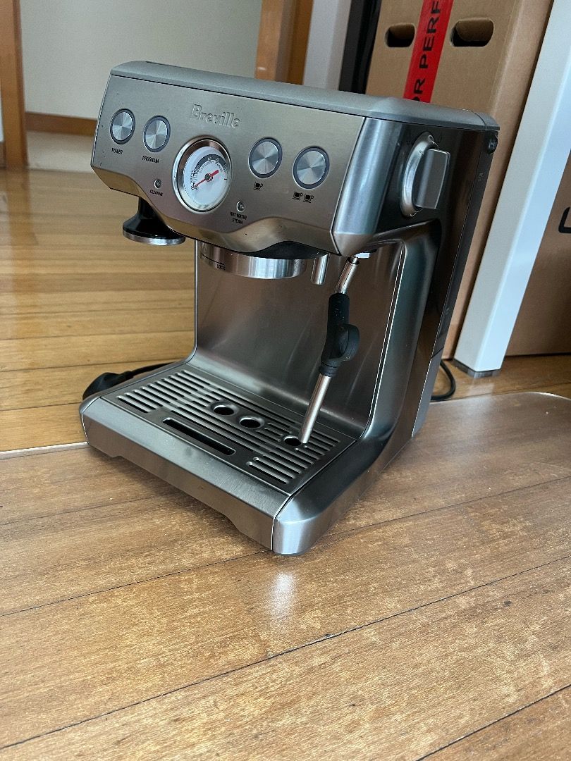 Breville BES 840 Infuser Espresso Machine extra free accessories