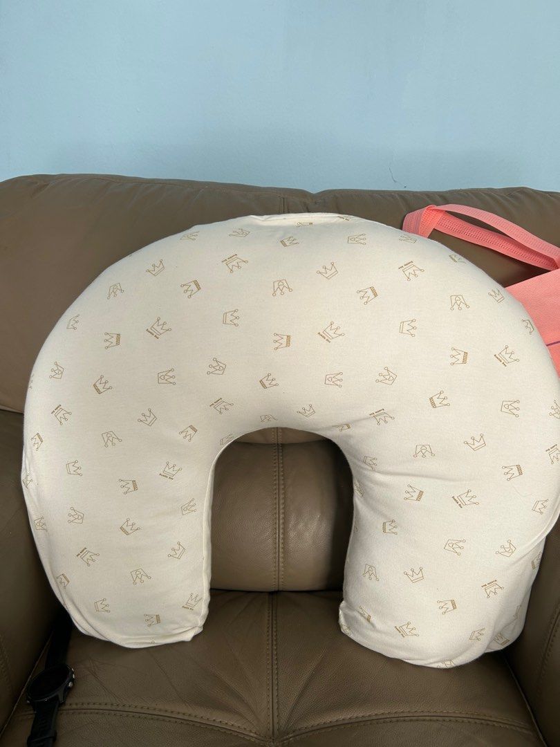 Bumble bee nursing pillow hotsell