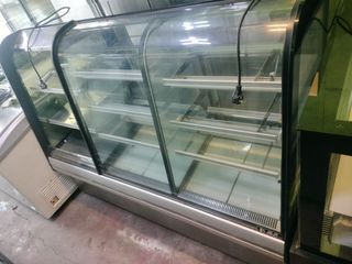 Cake chiller display with open chiller 6ft curve