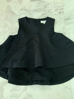 Cameo black top