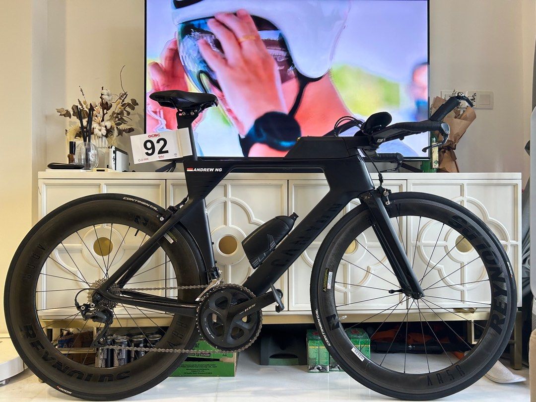 Canyon Speedmax CF 7.0 M Stealth Black Sports Equipment