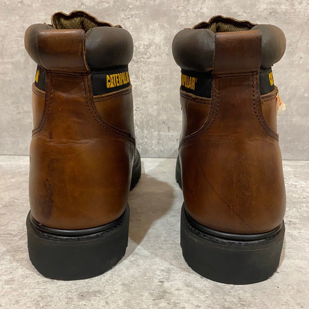 Caterpillar walking new arrivals machine boots
