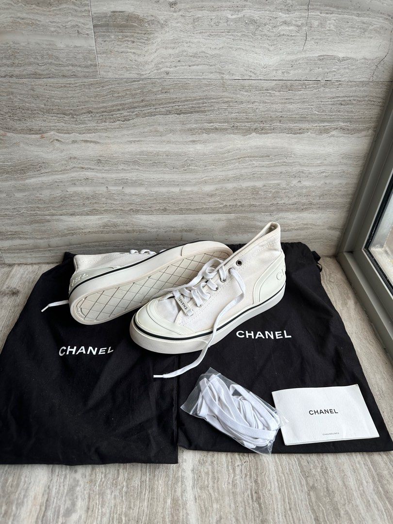 Chanel Black/Grey Suede And Leather CC Logo Lace Up Sneakers Size 40 Chanel  | The Luxury Closet