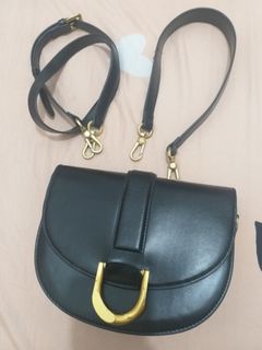 (Category: ) located in . Submitted by preloved.project. (Listing ID 1252518900, Image 1). Description: .