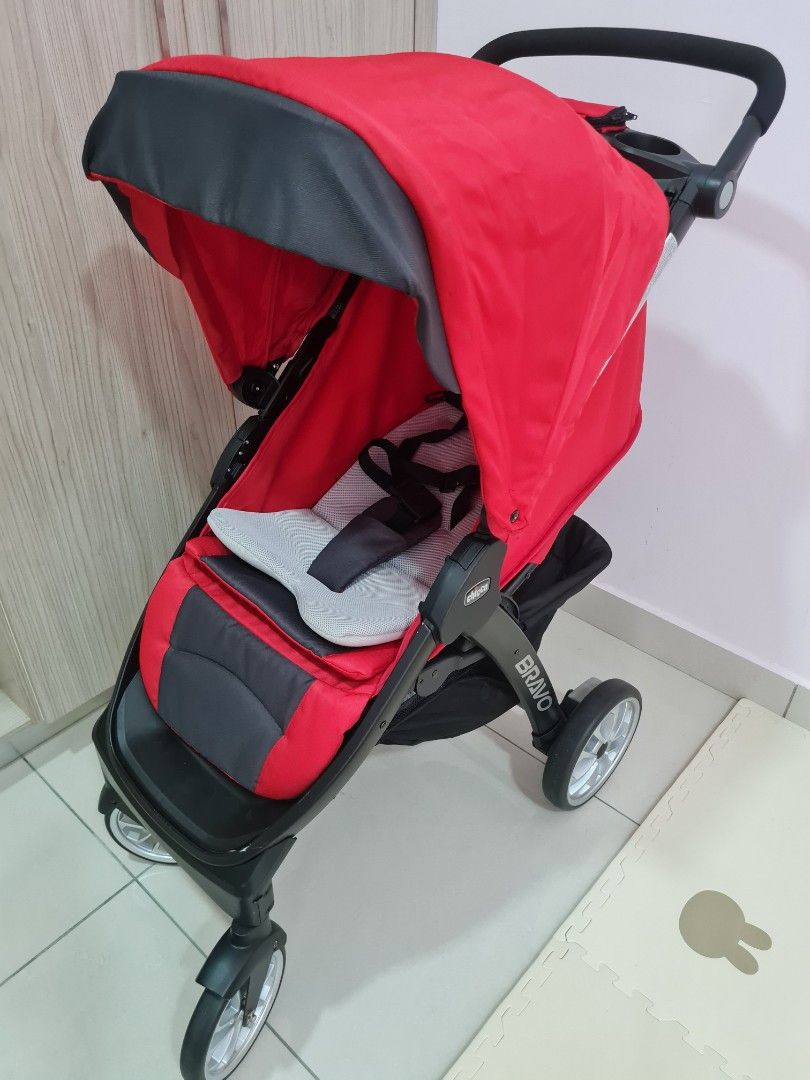 Britax b agile vs chicco bravo clearance