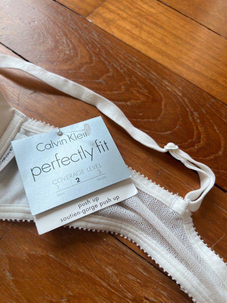 Clearing BNWT authentic Calvin Klein pushup bra 34B, Women's Fashion