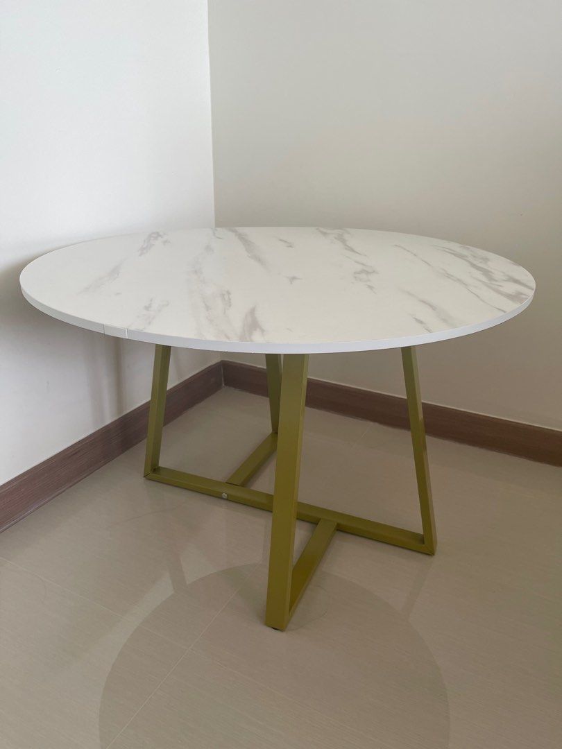 Coffee Table (Category: Other Home Furniture) located in Singapore. Submitted by gz.shop (Listing ID 1252425352, Image 3). Description: .