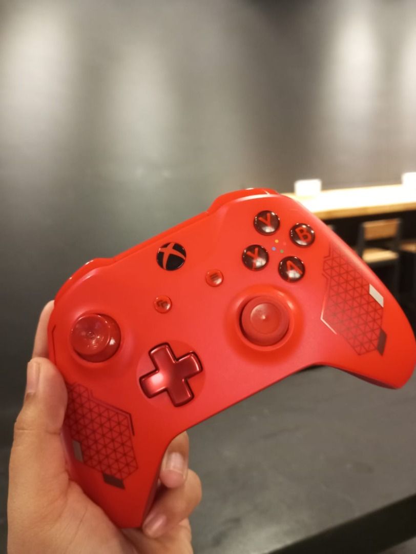 Controller Xbox One (Category: Controllers) located in Bangi. Submitted by aikilyugamingbangi (Listing ID 1252508893, Image 1). Description: XBOX ONE CONTROLLER REPAIR 🎮 Problem : Left Analog Drifting ❌ Left Analog Replacement ✅ We also provide repairing service on PS2, PS3, PS4, PS5, XBOX360, XBOXONE, XBOX SERIES, PSP, PSVITA, NINTENDO3DS, NINTENDO SWITCH For any inquiries, reach us on WhatsApp 👇🏻 WhatsApp : 017-6926933 Wasap.my/60176926933 �