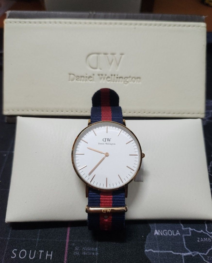 Daniel Wellington 40mm with 2 extra straps Women s Fashion
