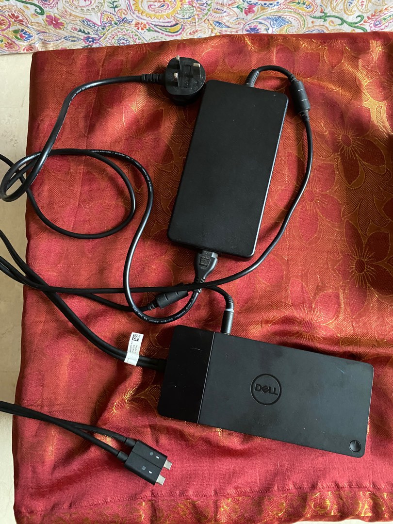 Dell adapter and charger, Computers & Tech, Parts & Accessories, Cables