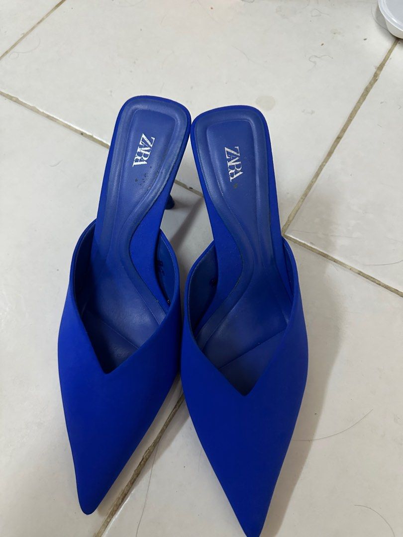 Electric blue new arrivals kitten heels