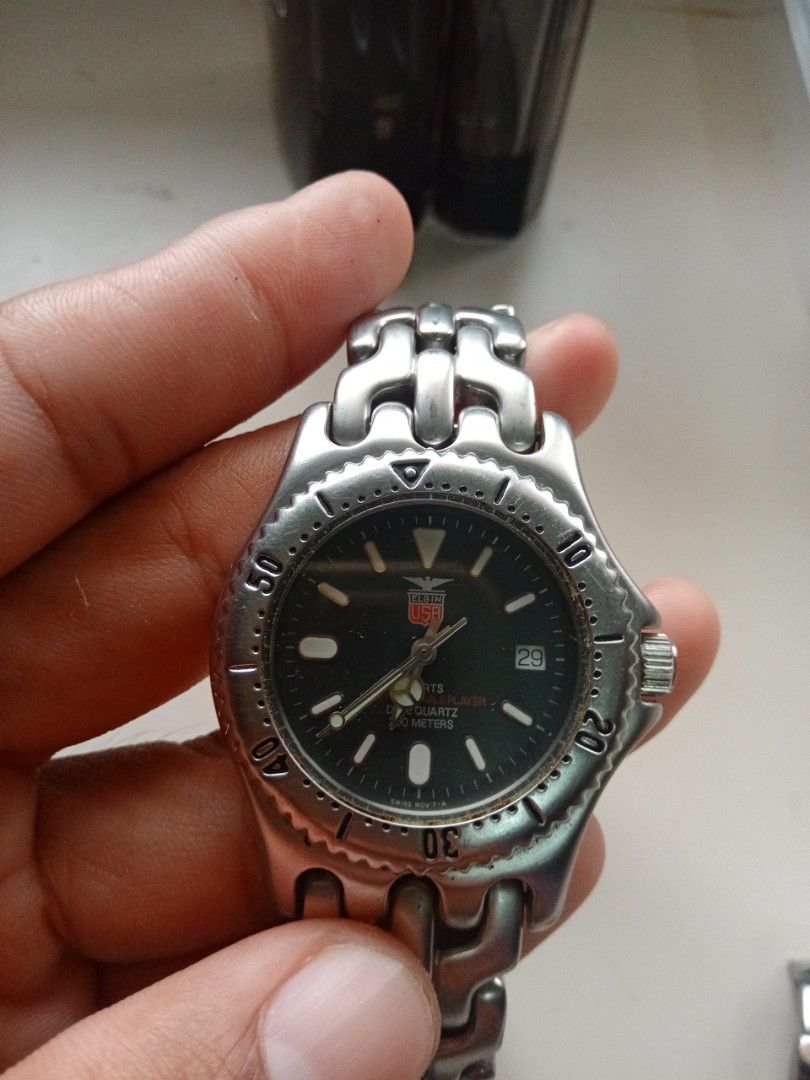 Elgin USA diver