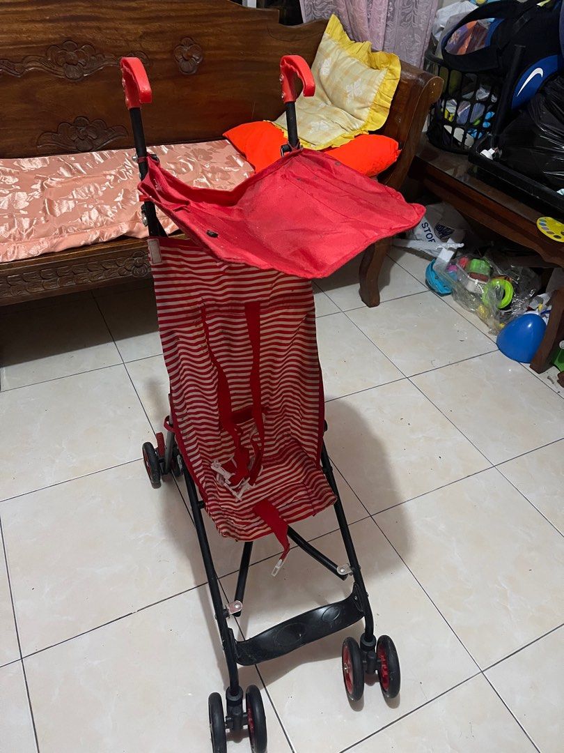 Enfant stroller (Category: Strollers) located in Caloocan City. Submitted by ezabels27 (Listing ID 1252456730, Image 2). Description: Sa mall lang po nagamit. Nakatambak lang Di na nagagamit. Needs cleaning lang po kasi matagal po nakatambak Bought at enfant store 1,799. For sale for only 790 pesos Loc: North caloocan Pwede po lalamove sf shoulder buyer.