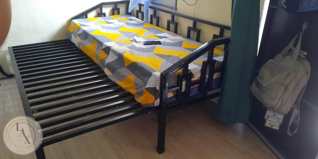 Expandable Sofa bed (Category: Sofas) located in Valenzuela. Submitted by lax_furniture (Listing ID 1252530871, Image 1). Description: Price starts at PHP 7,500✅ ❗We are offering high quality bed frames, loft bed, double deck, triple deck, metal split type and sofa bed. 📍high quality materials 📍durable 📍G.I. tubular 📍Heavy duty 📍Hindi tinipid sa welding 📍Available in 3 colors :black, white, and gray :For custom colors just add 800 pesos ✅Ma