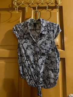 (Category: ) located in . Submitted by turdels.closet (Listing ID 1252557874, Image 1). Description: .