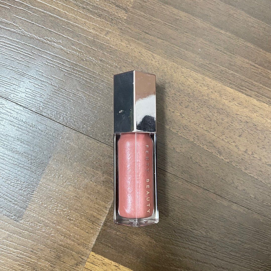 Fenty Beauty Gloss Bomb Universal Lip Luminizer in code Fuy Fussy, Beauty & Personal Care