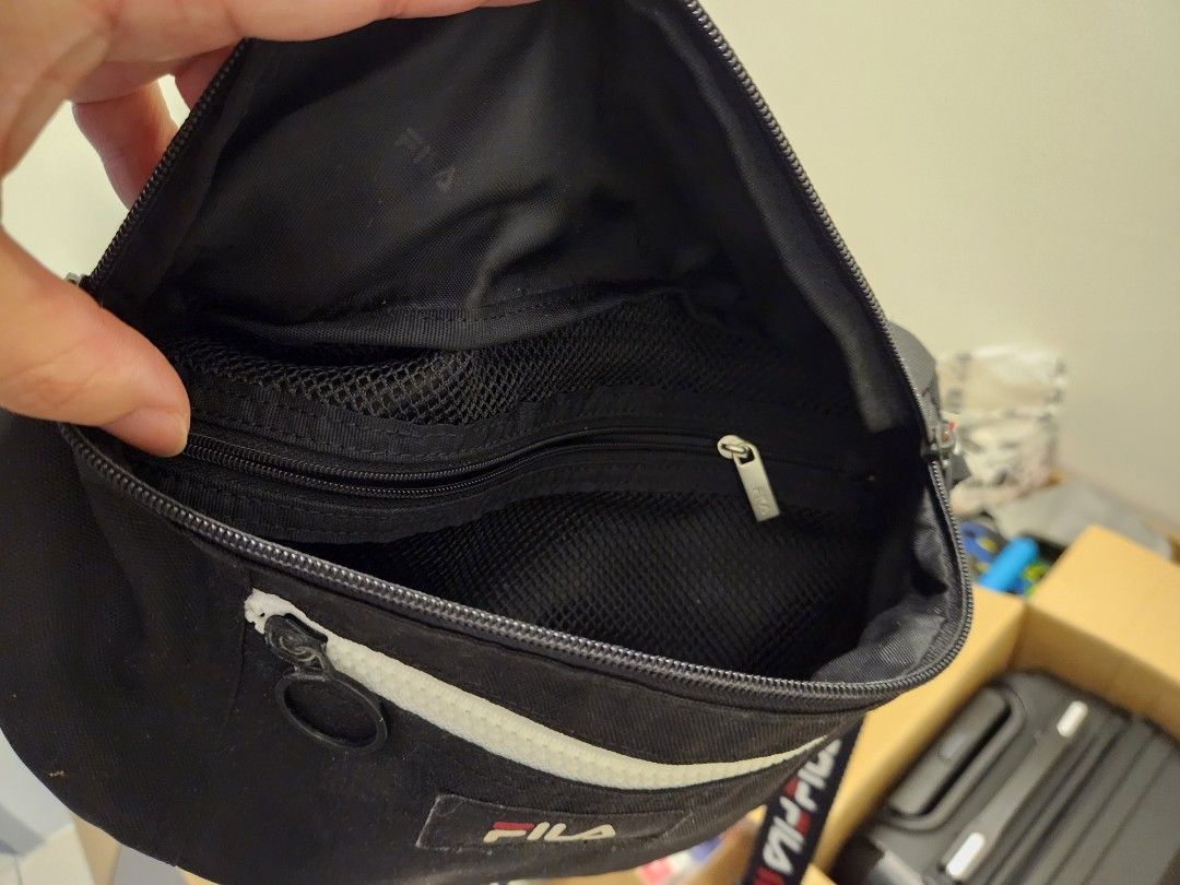 Fila Sling bag Men s Fashion Bags Sling Bags on Carousell