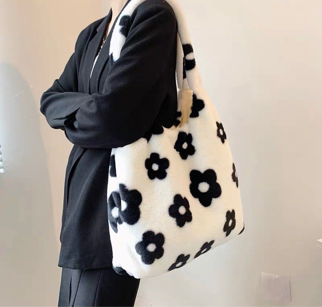 Flower print furry tote bag Women s Fashion Bags Wallets Tote