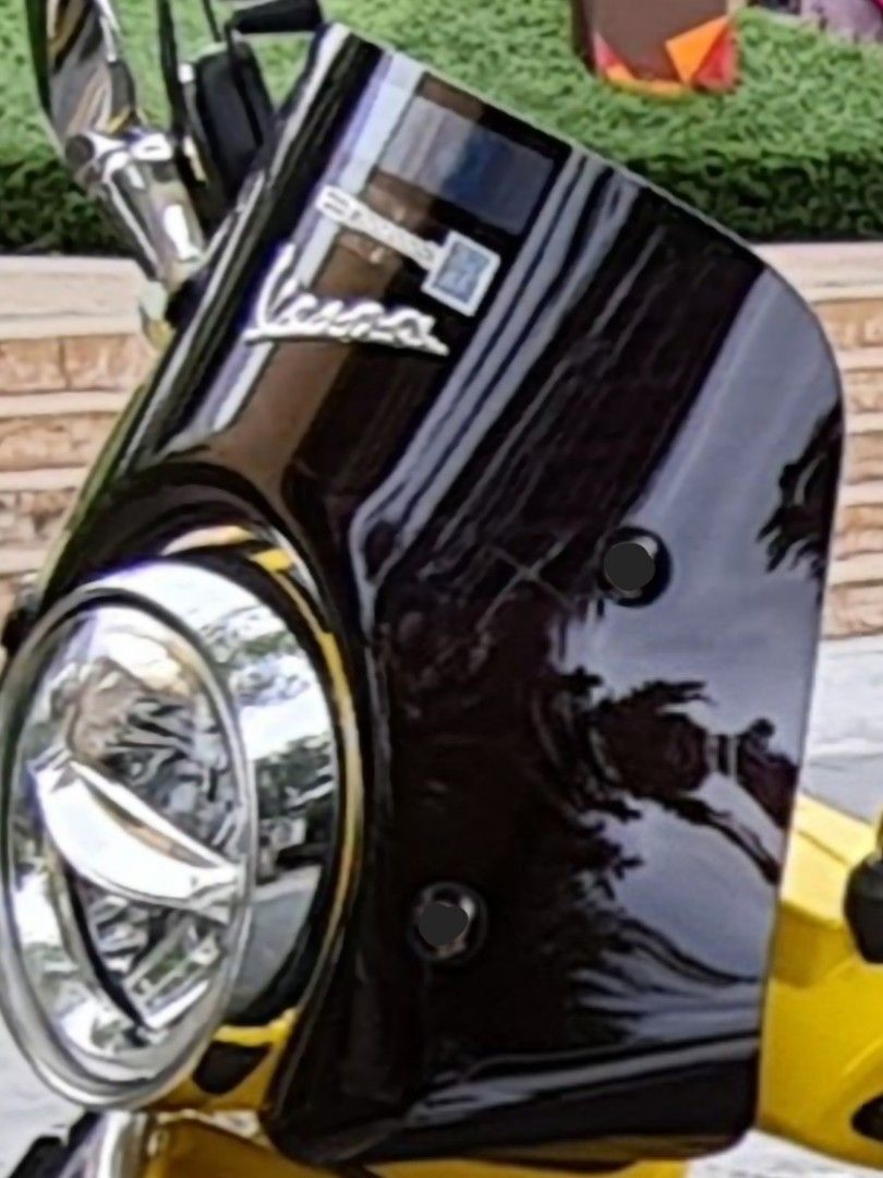 Flyscreen for GTS 300 (Category: Body Parts and Accessories) located in Paranaque City. Submitted by pixel_2020 (Listing ID 1252482410, Image 2). Description: Vespa Ermax flyscreen for GTS 300 (2020 up) Slightly used Mid-size (Medium) Dark smoke type I bought it early this year at 9.5k Now selling at 5.5k nego.