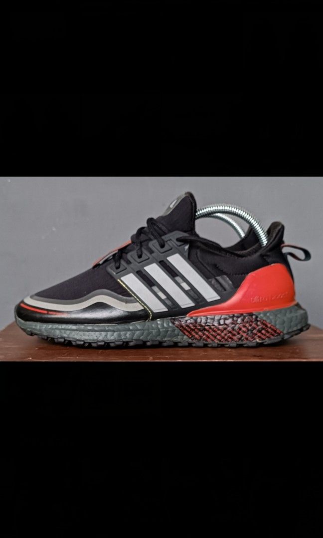 Ultraboost 18 terrain white/black/red men's running shoe top