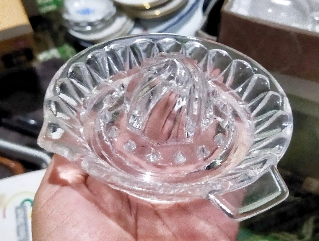 Fruit Juicer from japan (Category: Other Kitchenware & Tableware) located in Mati. Submitted by surkayconsumergoodstraiding (Listing ID 1252524822, Image 1). Description: .