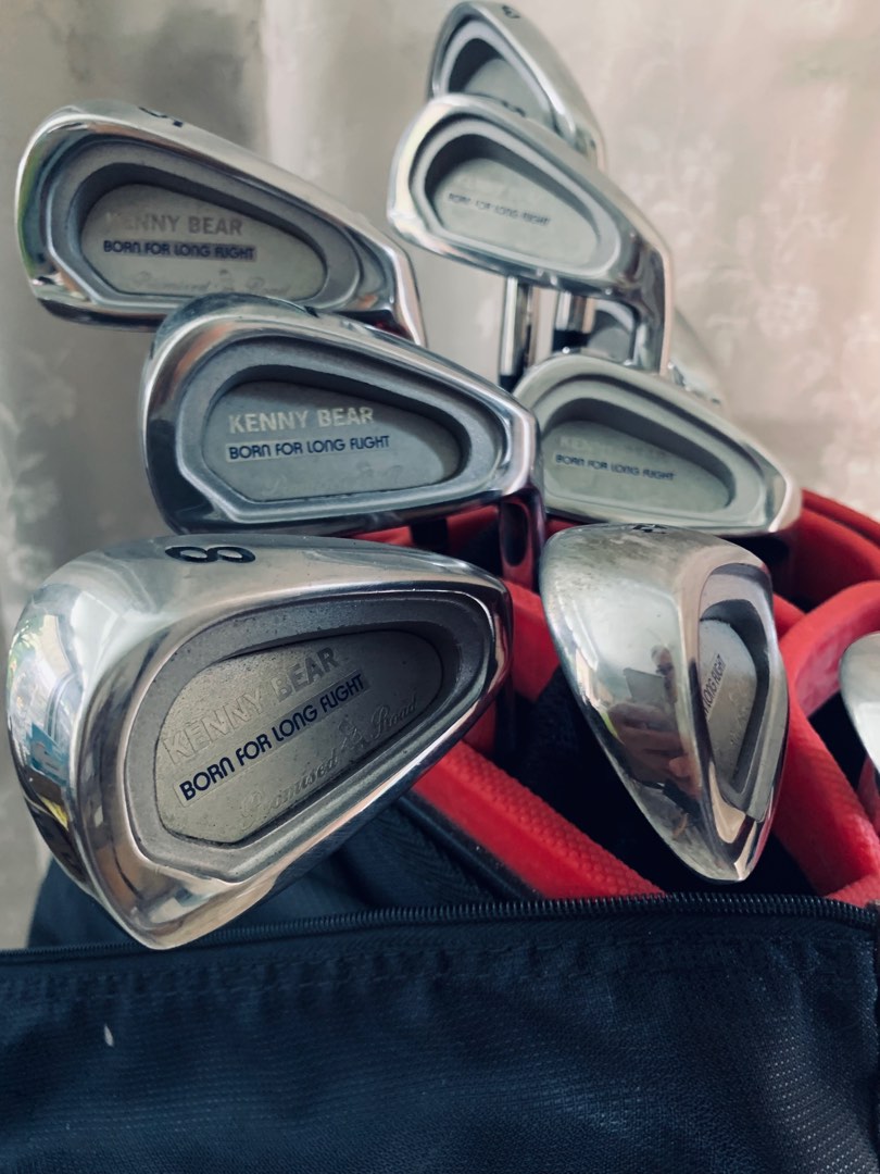 Full set irons with golf bag to let go, Sports Equipment, Sports
