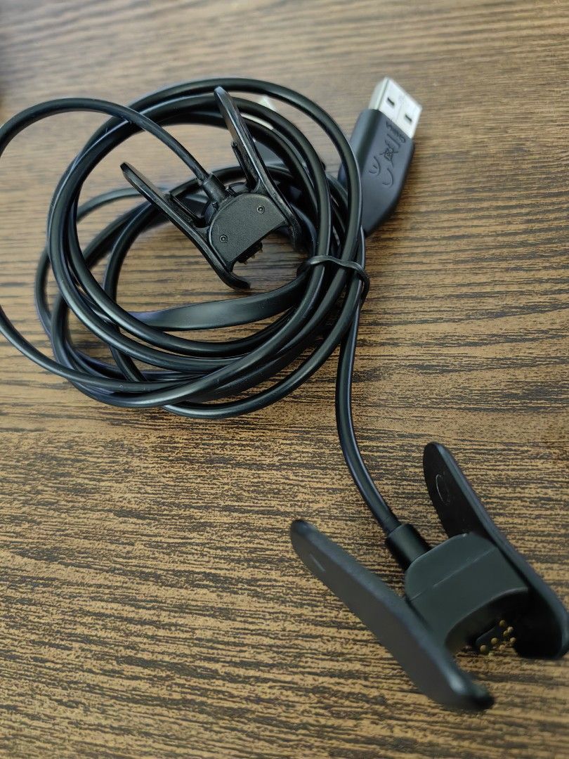 Garmin vivosmart 4 charging cable online