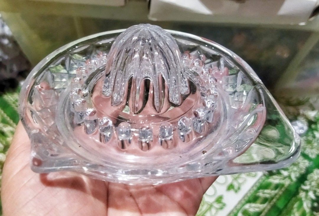 Glass fruit Juicer (Category: Other Kitchenware & Tableware) located in Mati. Submitted by surkayconsumergoodstraiding (Listing ID 1252514724, Image 1). Description: ⛩️🇯🇵 NEW ARRIVAL SURPLUS 🇯🇵⛩️ glass fruit Juicer..