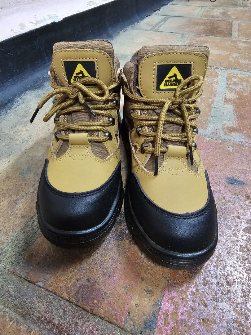 Gold Hammer Safety boots Men s Fashion Footwear Boots on Carousell