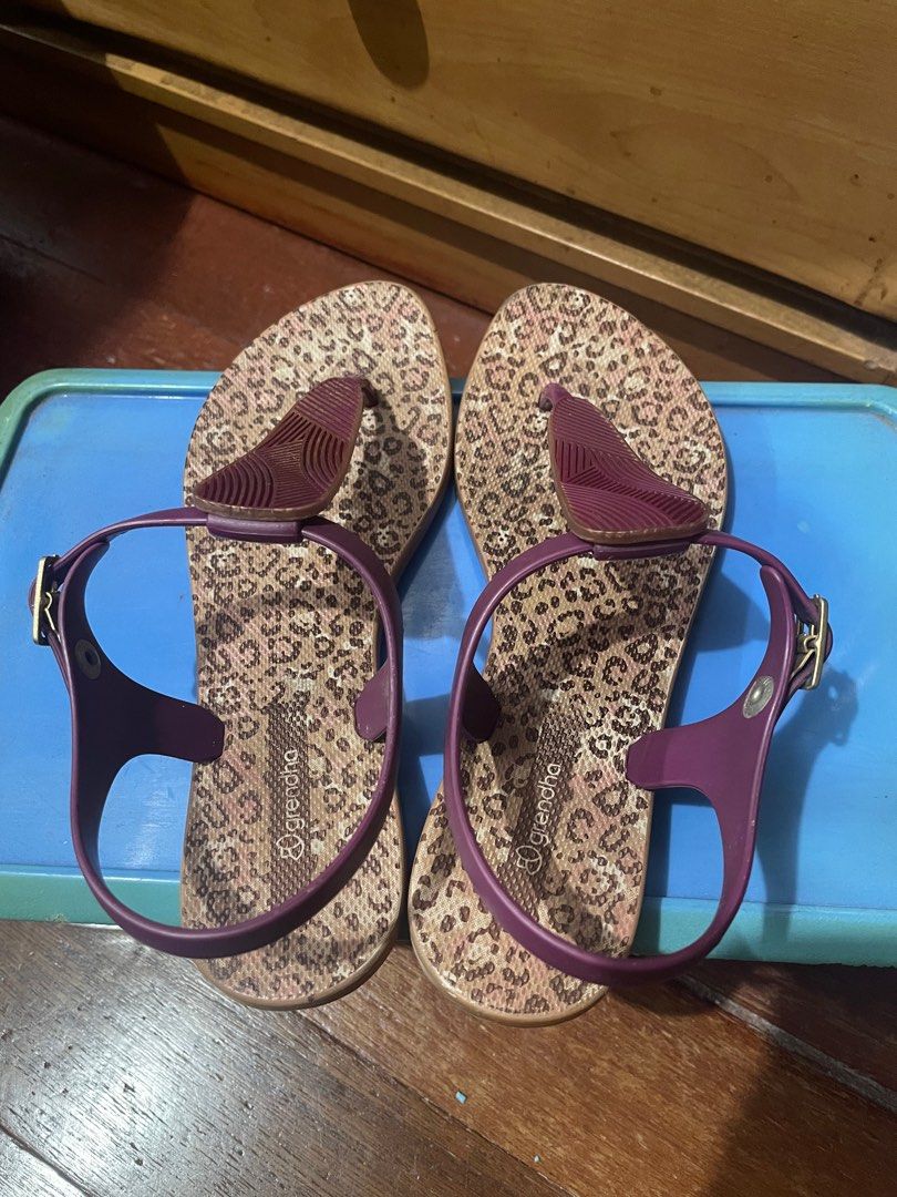grendha jelly sandals