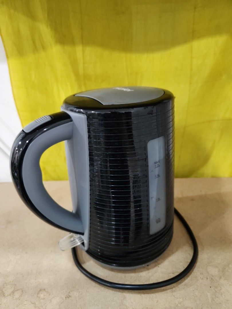 HAIER 1.7L Eletric Kettle, TV & Home Appliances, Kitchen Appliances