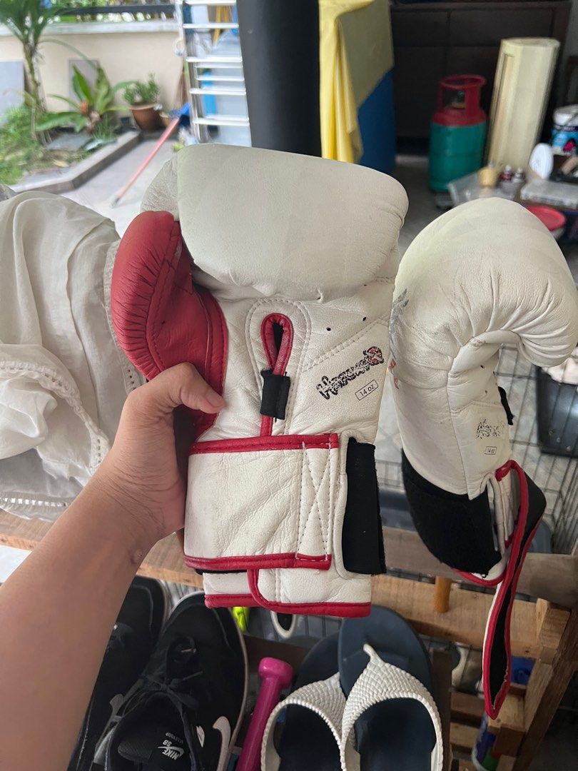 Hayabusa Ikusa 14oz boxing glove Sports Equipment Other Sports