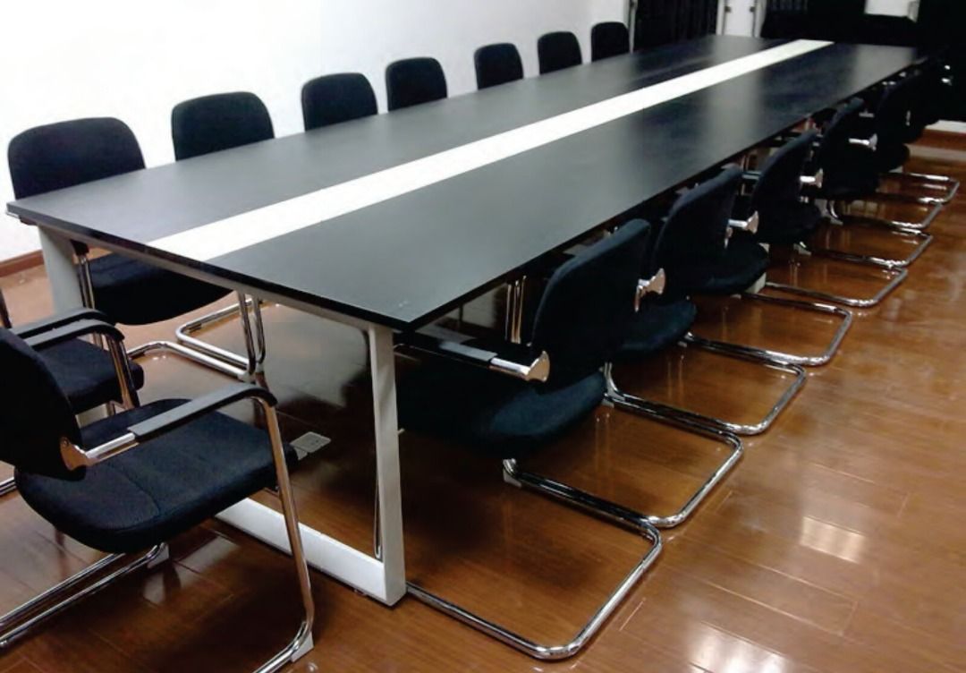 High Quality Conference Table/ Meeting Table and other Office Furniture