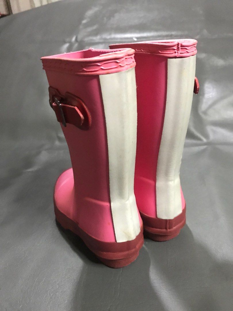 Hunter Boots for Kids Rain Wellies (Category: Babies & Kids Fashion) located in Lingayen. Submitted by handpickedtrends (Listing ID 1252443135, Image 2). Description: Hunter Kids Rain Boots Color: Pink-Red Size: Kids UK-8 US 9B/10G EU 25 6.5 inches insole Very Good Condition.