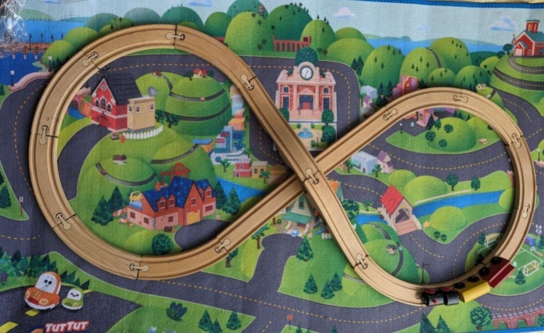 Lillabo train track top