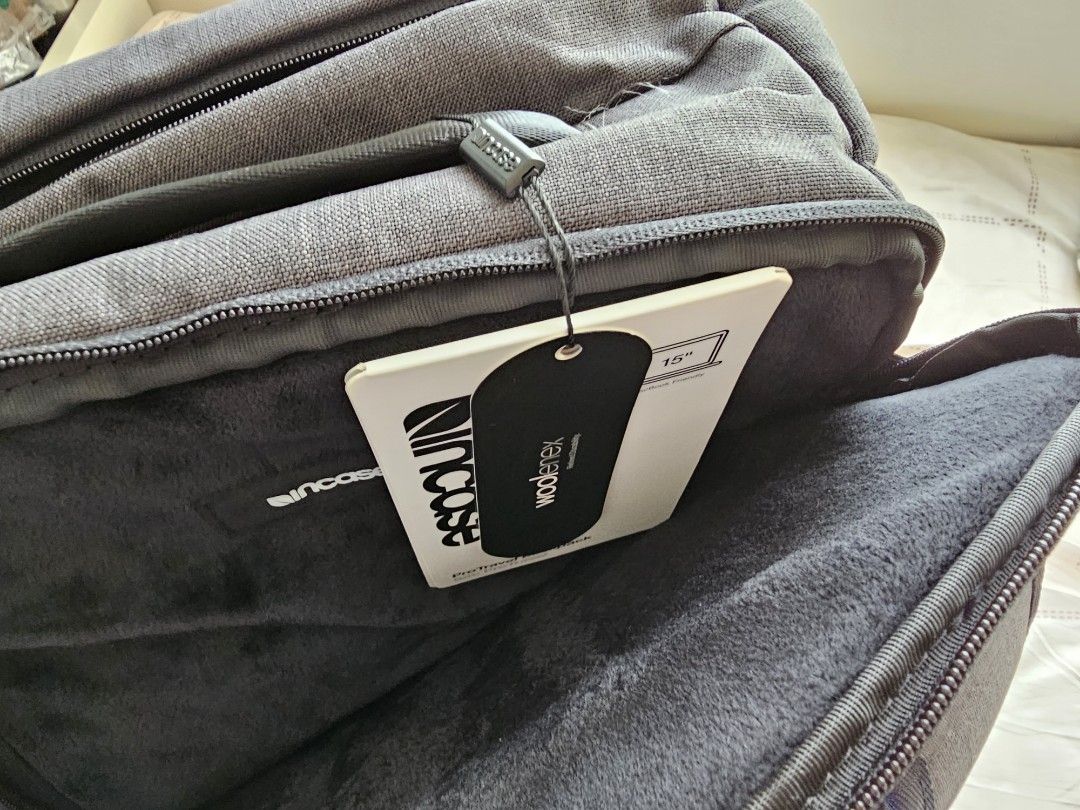 Incase shop protravel backpack