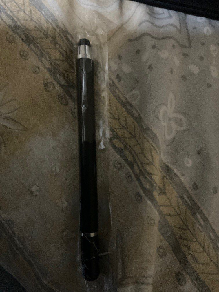 iPad Stylus compatible (Category: Other Accessories) located in Singapore. Submitted by techtrophy (Listing ID 1252548005, Image 1). Description: Brand new Self collection at lavender.