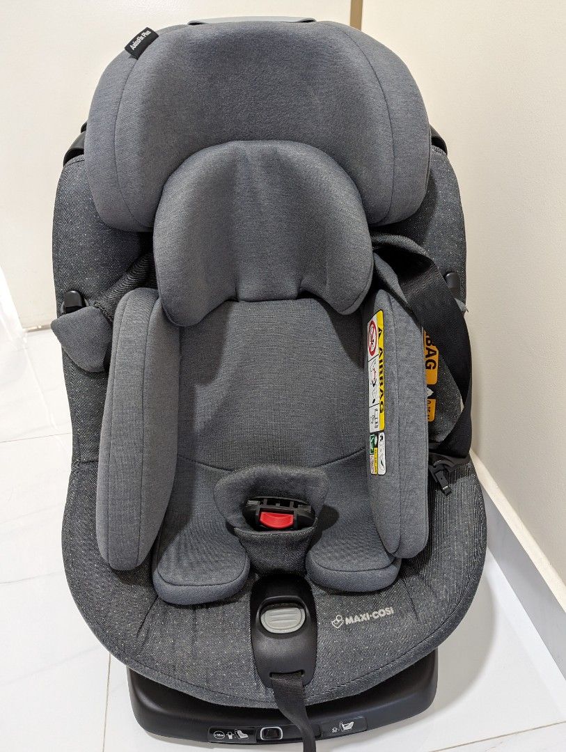 Maxi cosi 360 axissfix plus outlet