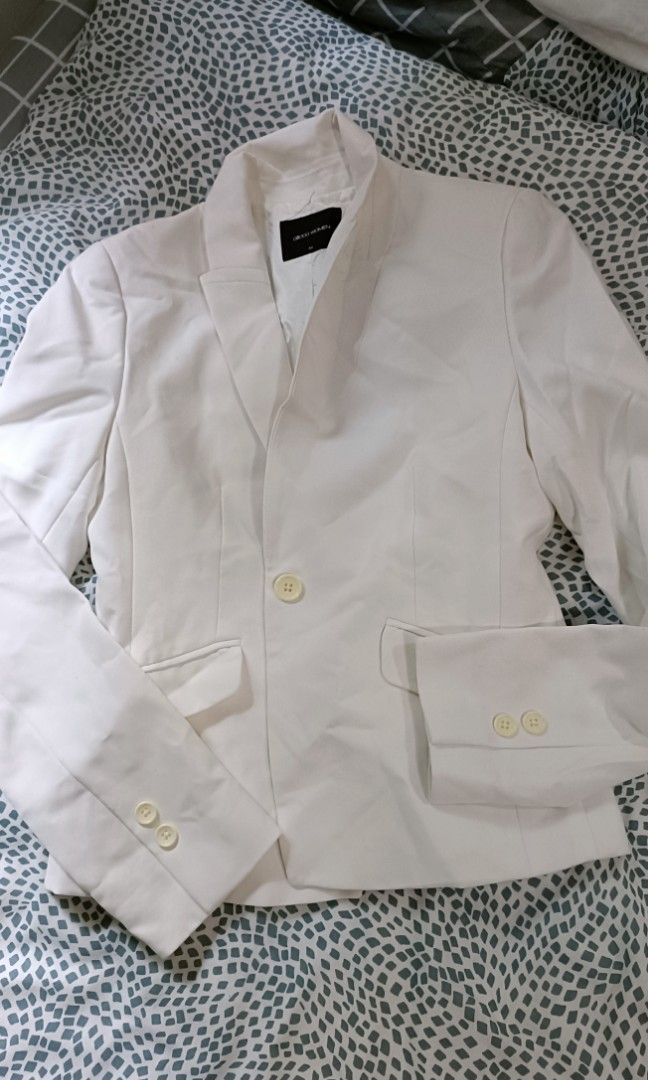 Jacket (Category: Coats, Jackets and Outerwear) located in Singapore. Submitted by nezumichia (Listing ID 1252444019, Image 3). Description: too many jackets.