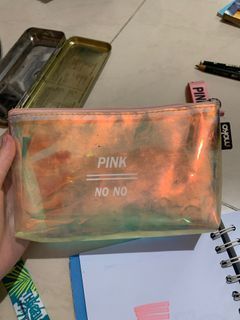 kotak pensil hologram