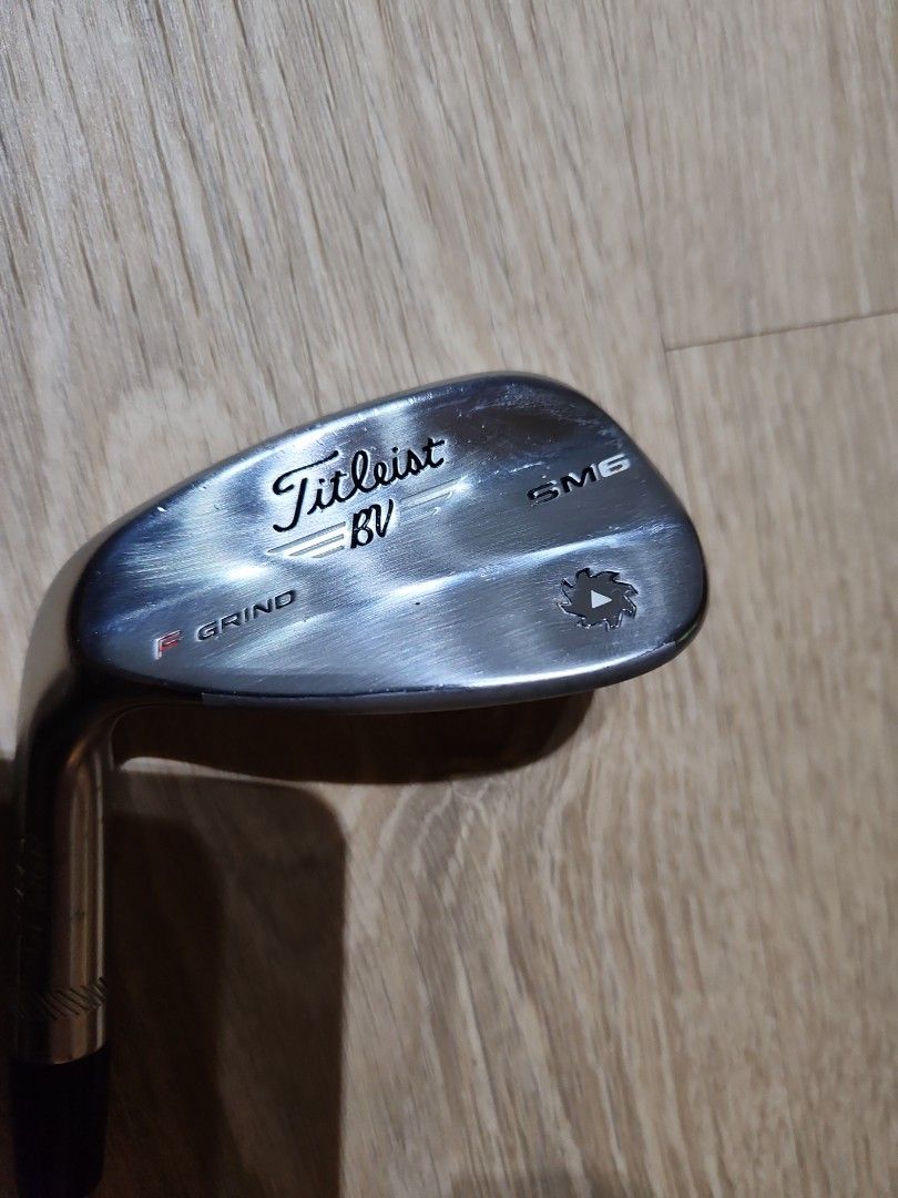Left hand titlelist SM6 46 degree wedge