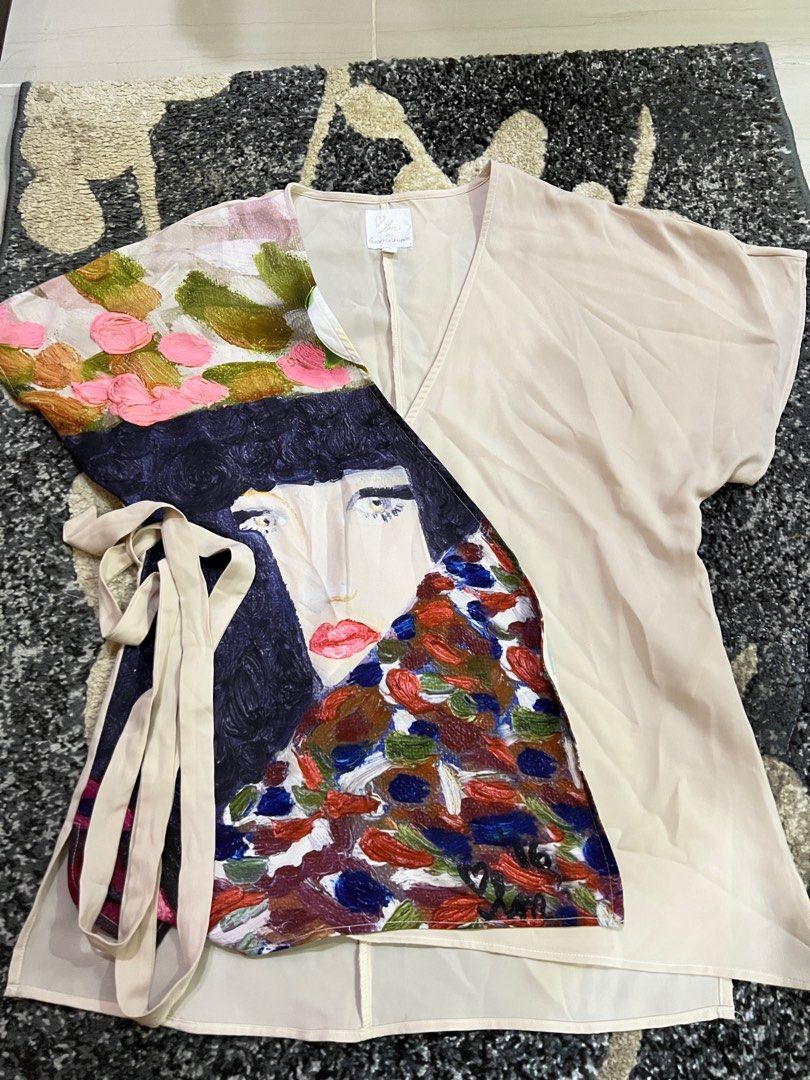 LMK Kamiseta (Category: Blouses) located in Davao. Submitted by PersonalCollections0717 (Listing ID 1252560188, Image 2). Description: Like new. Never worn. Measurements are in the pictures..