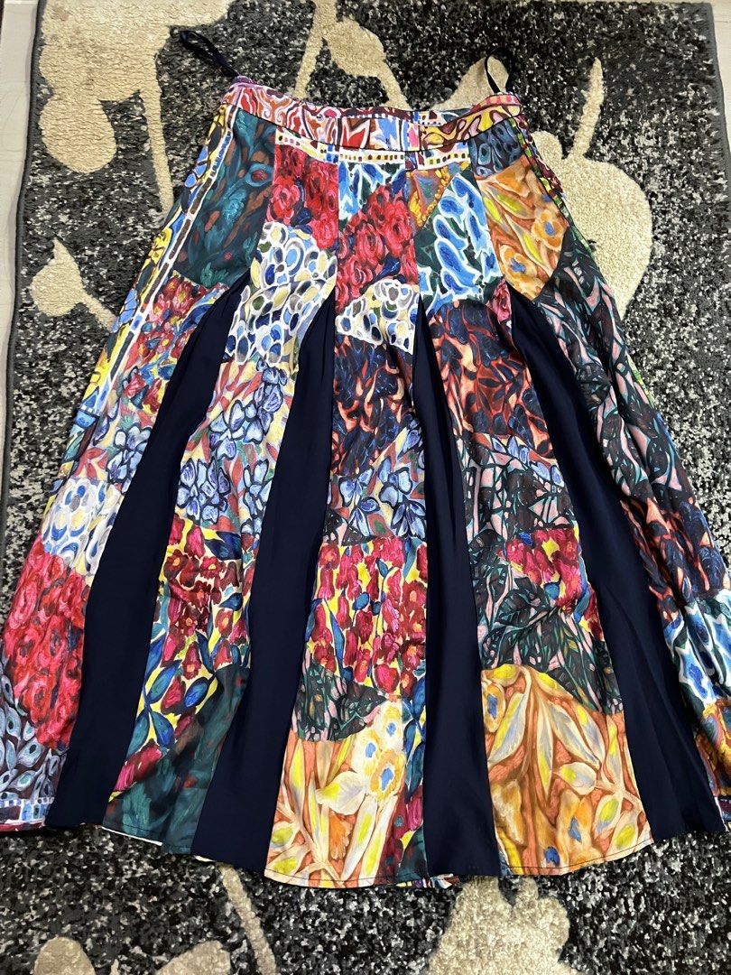 LMK Kamiseta (Category: Skirts) located in Davao. Submitted by PersonalCollections0717 (Listing ID 1252560777, Image 3). Description: Like new. Never worn. Measurements are in the pictures..