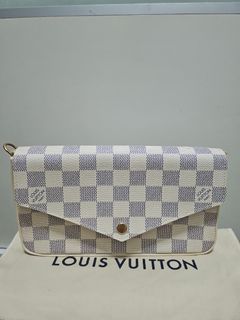 Louis Vuitton Siracusa MM TAG:How I pack/what fits in my Purse?! 