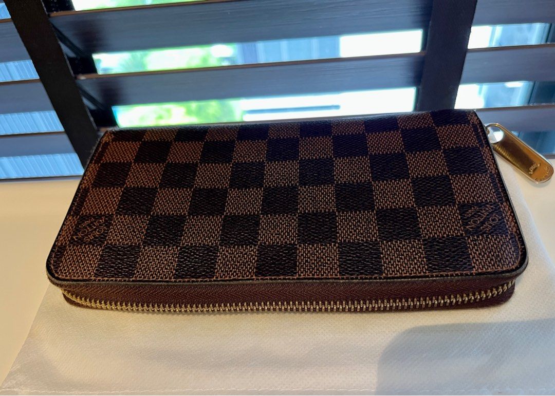 Louis Vuitton Sarah wallet 2cc