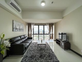 Lowest in the Market! 1BR Salcedo Skysuites For Sale Salcedo Village, Makati