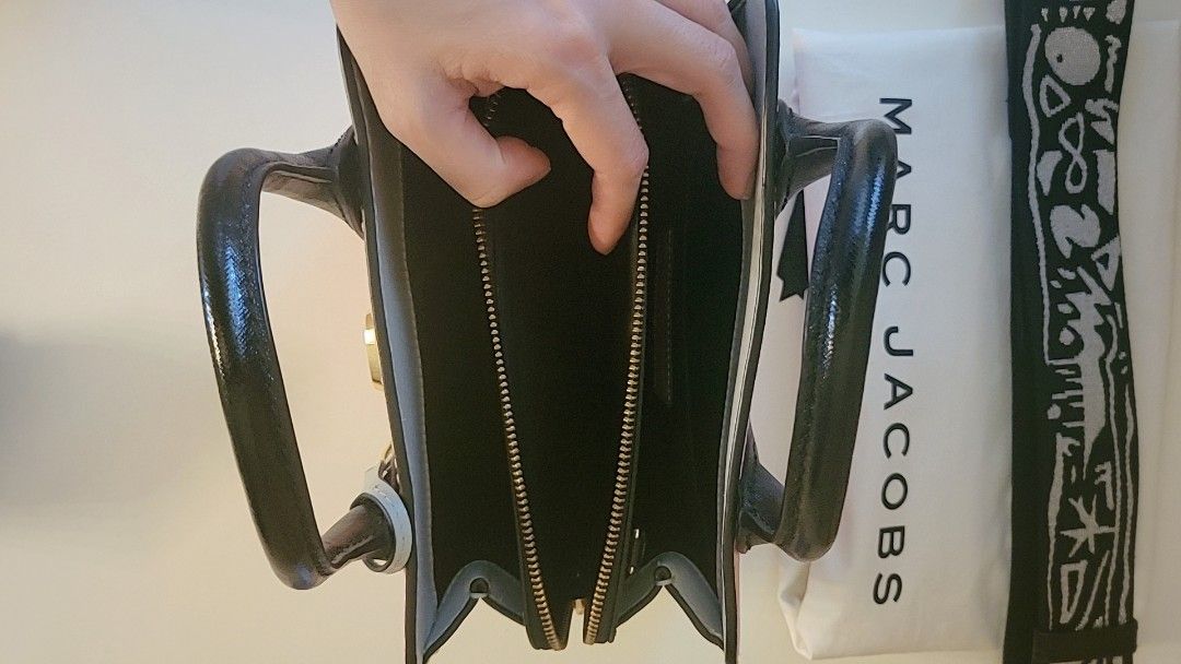 Marc jacobs big hotsell shot leather tote