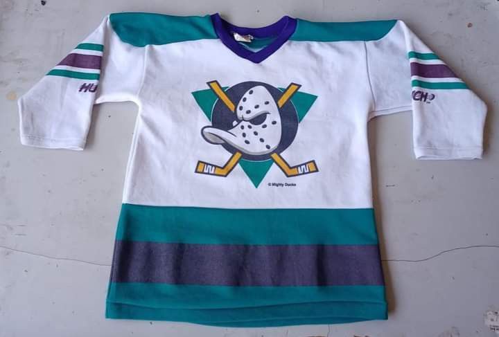 Anaheim ducks old jersey hotsell